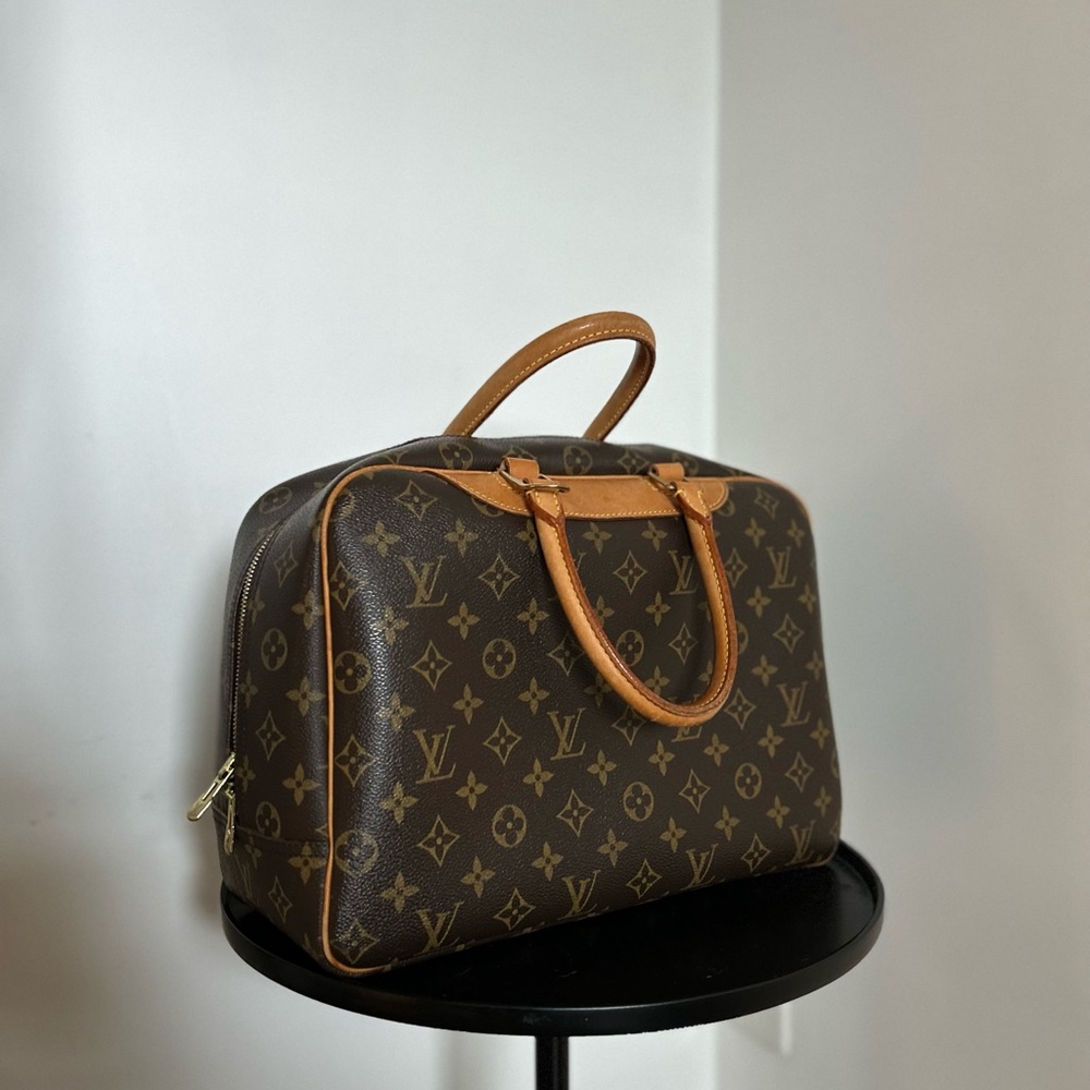 Authentic Louis Vuitton Deauville Satchel